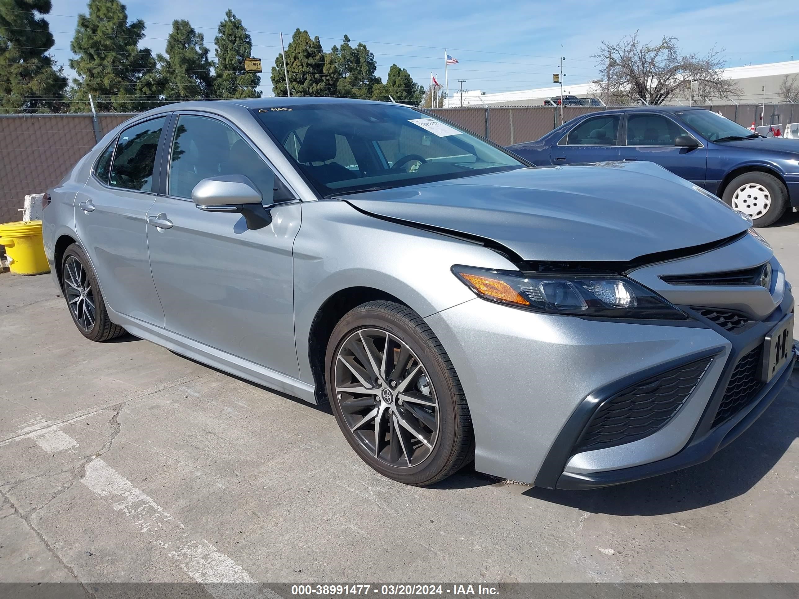 TOYOTA CAMRY 2023 4t1g11ak2pu162406