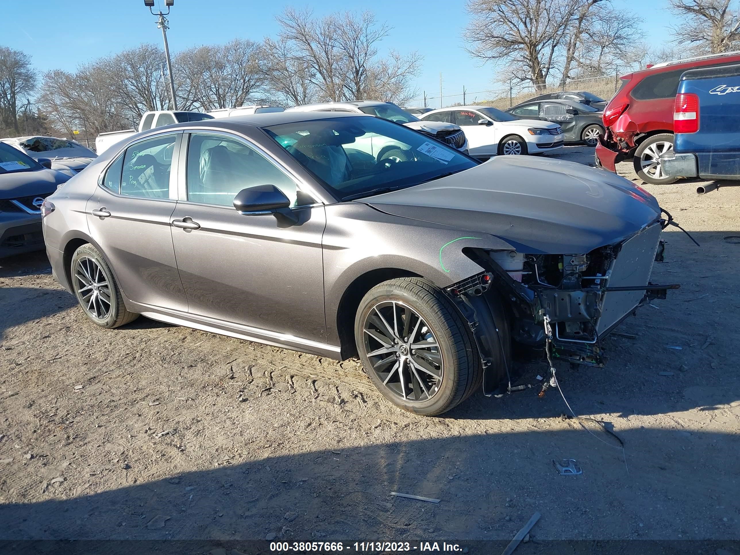 TOYOTA CAMRY 2024 4t1g11ak2ru844124