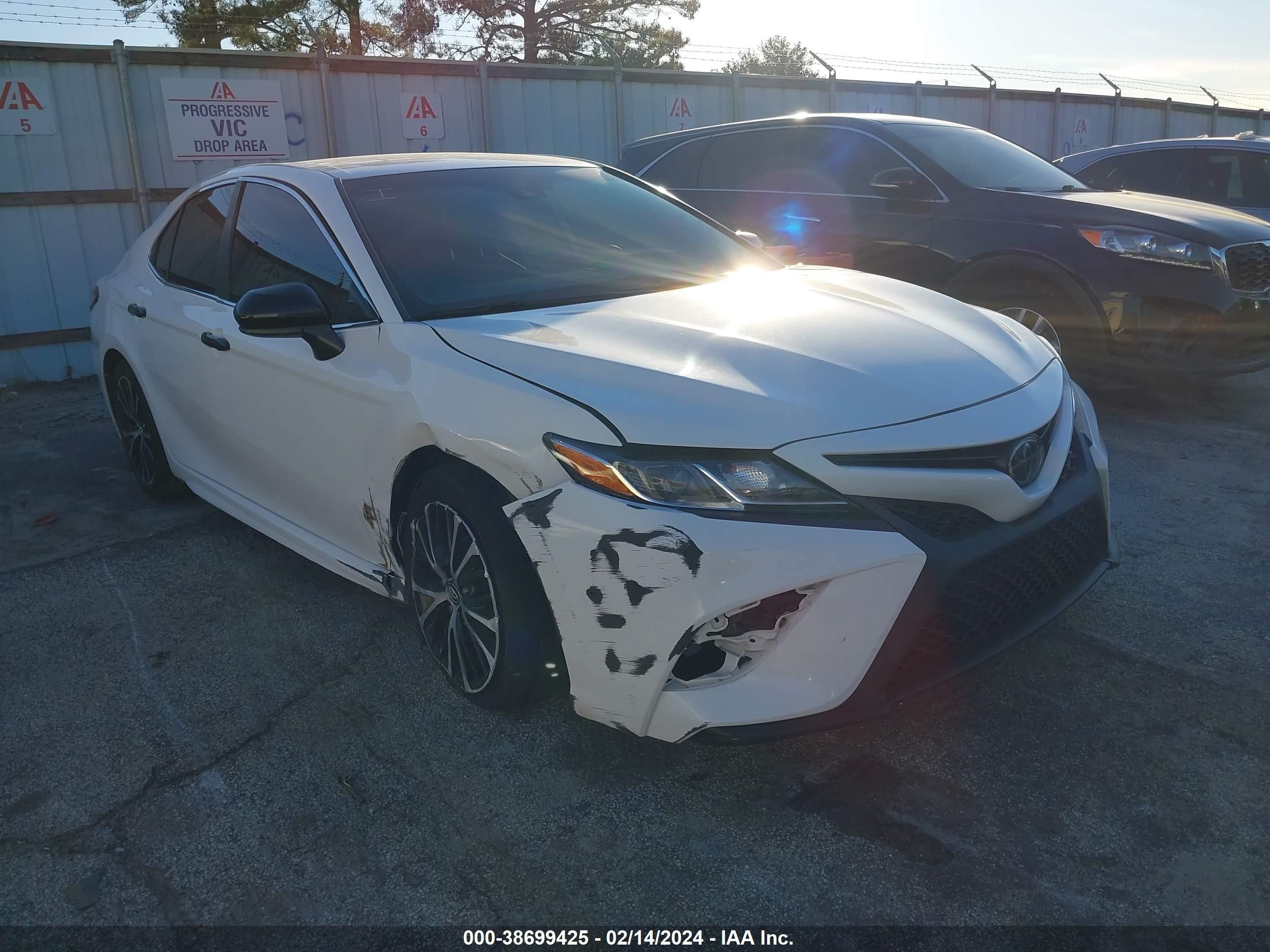 TOYOTA CAMRY 2020 4t1g11ak6lu307103