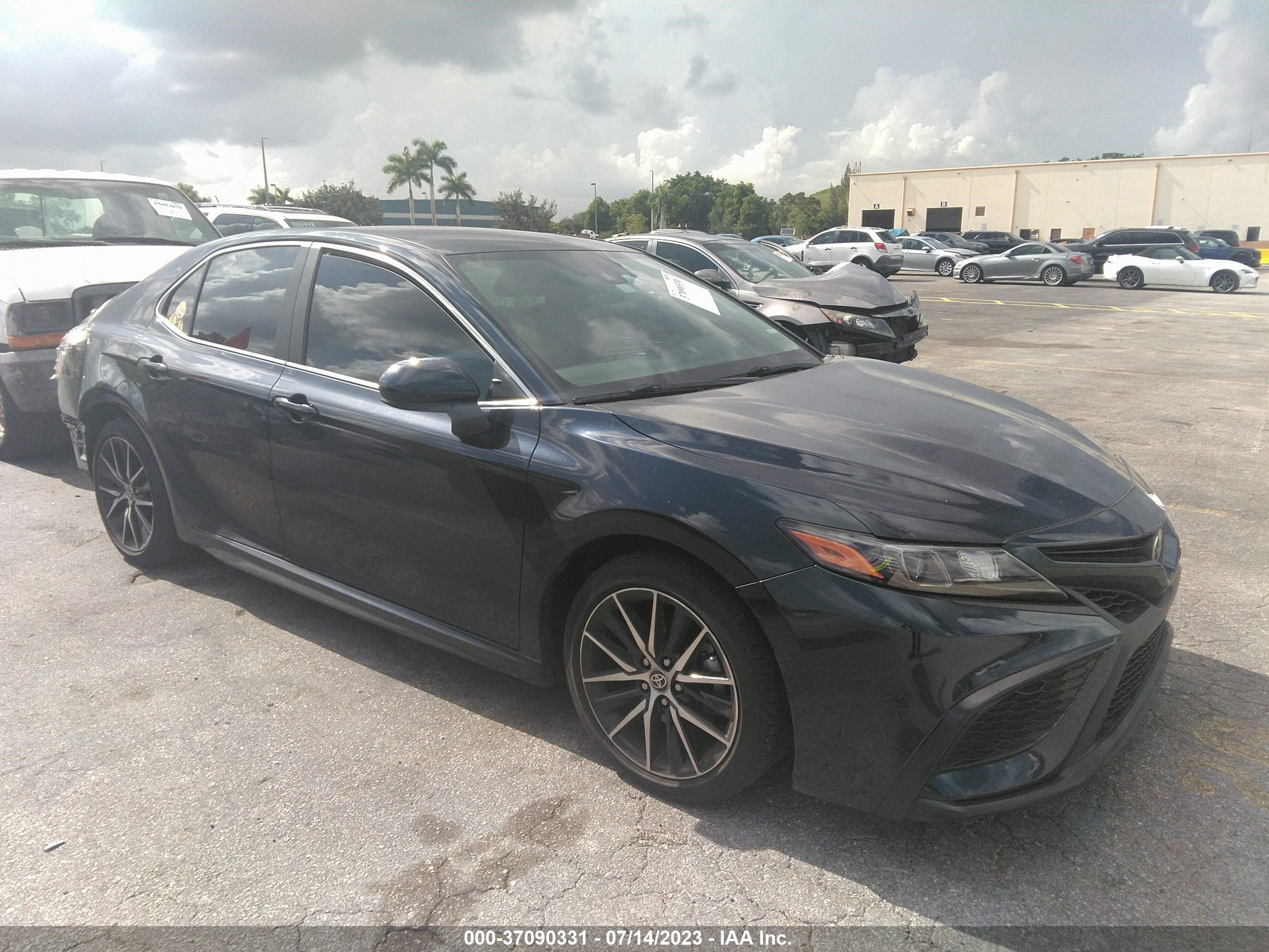 TOYOTA CAMRY 2021 4t1g11ak7mu526136