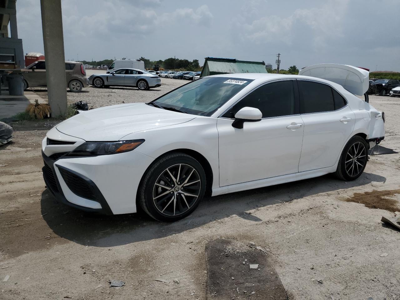 TOYOTA CAMRY 2021 4t1g11ak8mu526646