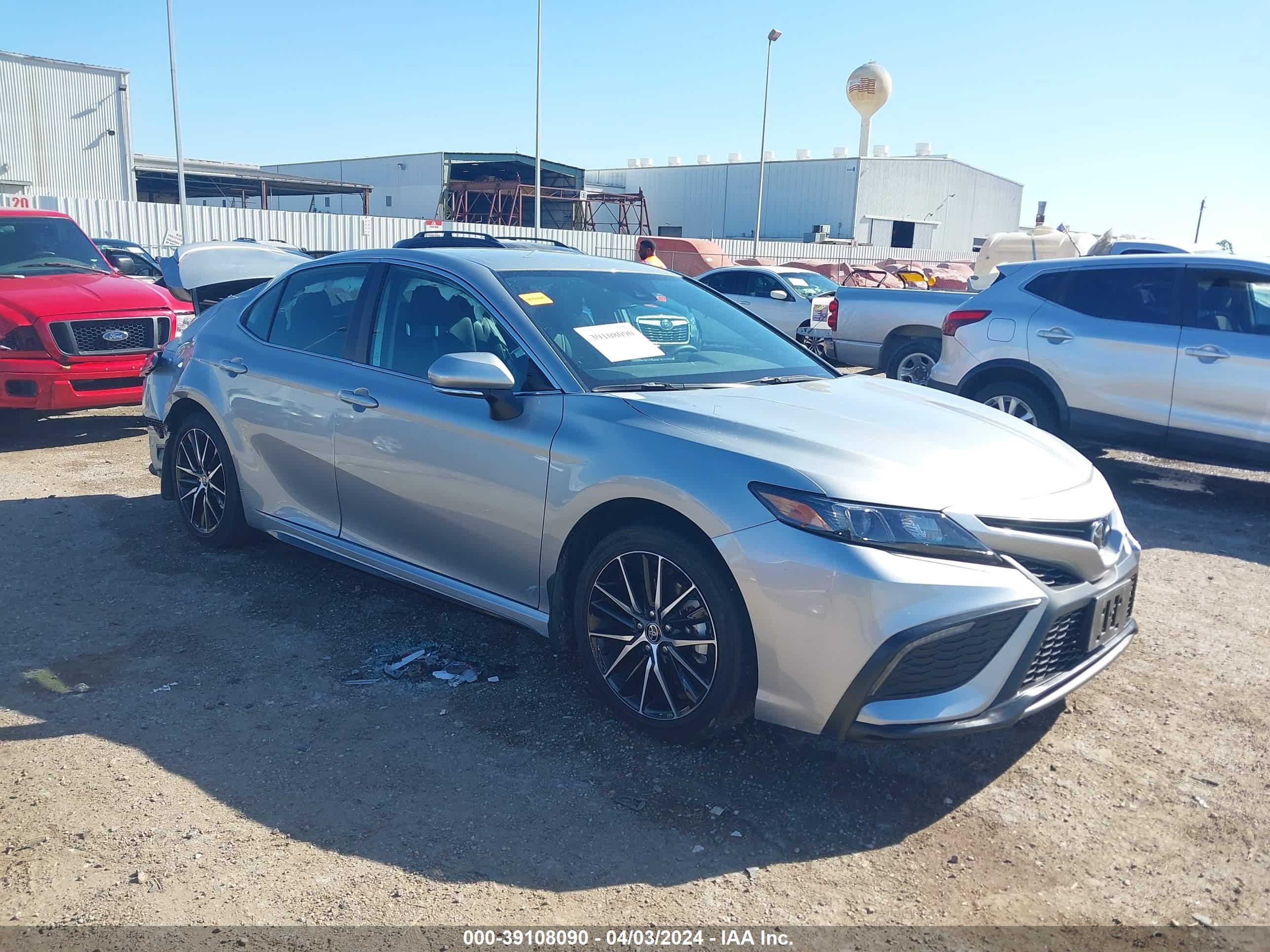 TOYOTA CAMRY 2024 4t1g11akxru201987