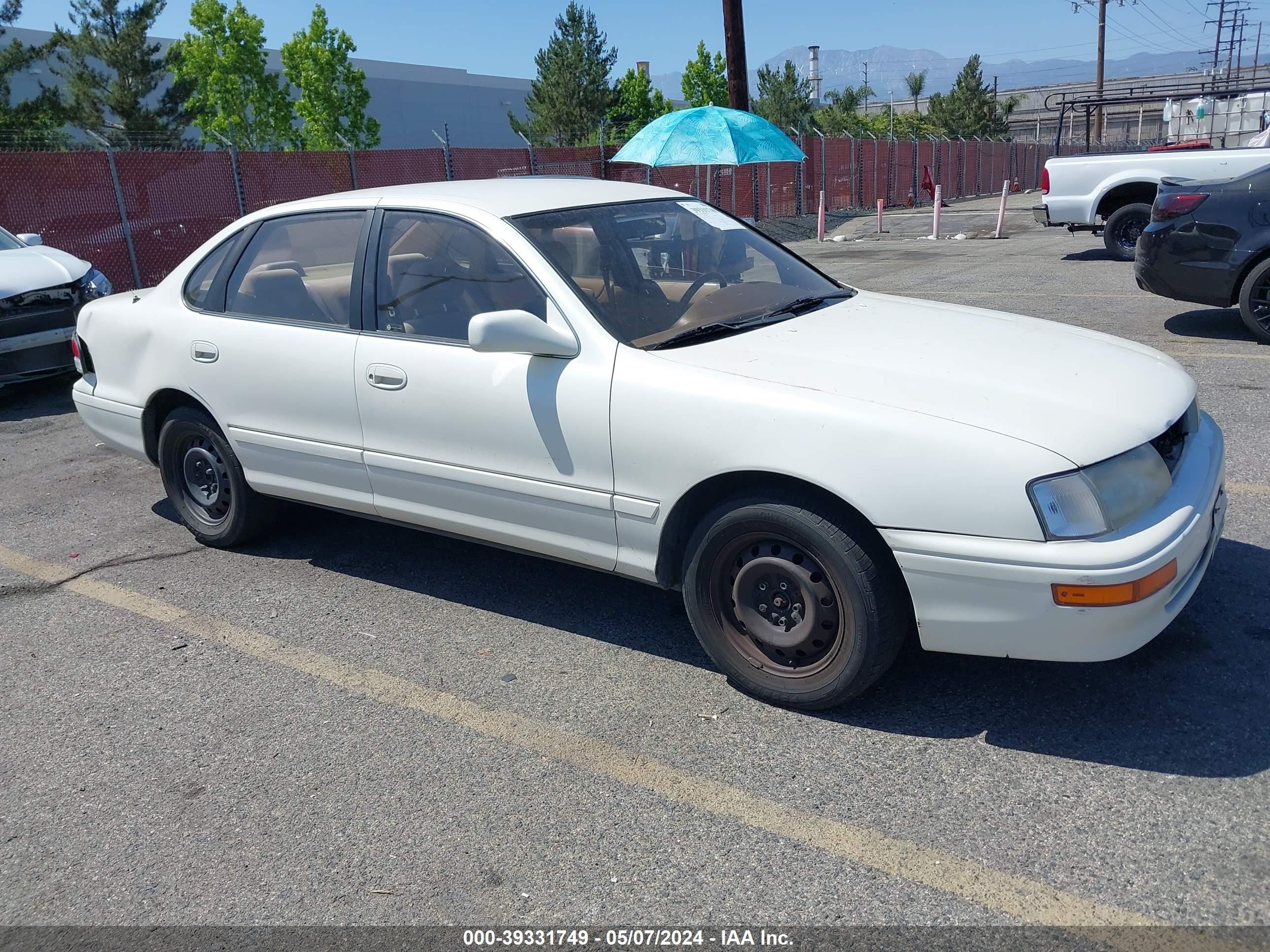 TOYOTA AVALON 1995 4t1gb10e0su050091