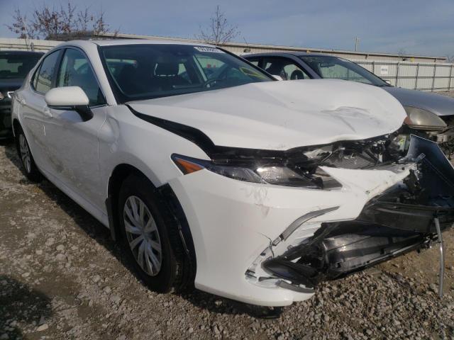 TOYOTA CAMRY LE 2022 4t1h31ak0nu571080