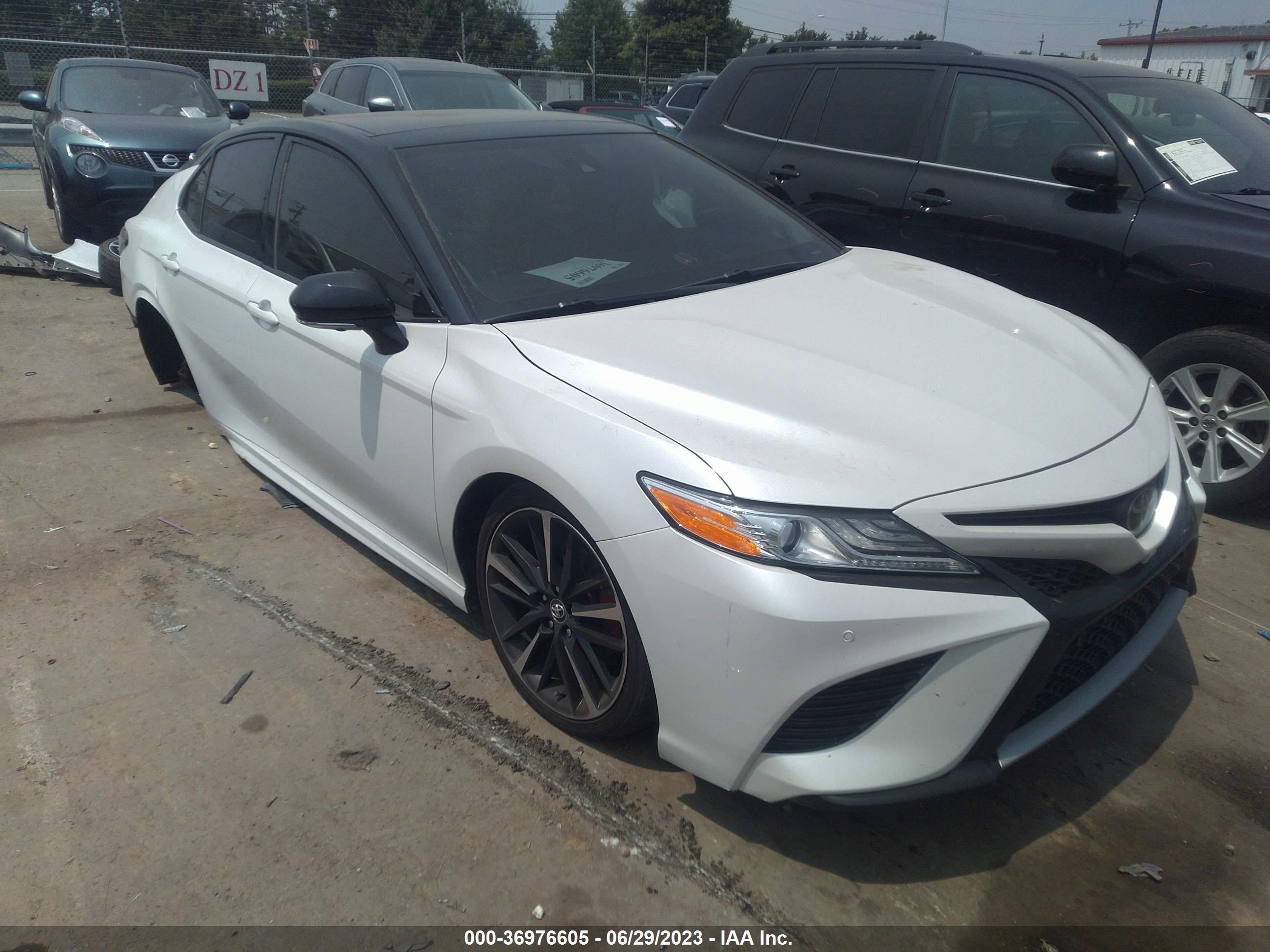 TOYOTA CAMRY 2020 4t1kz1ak4lu037016