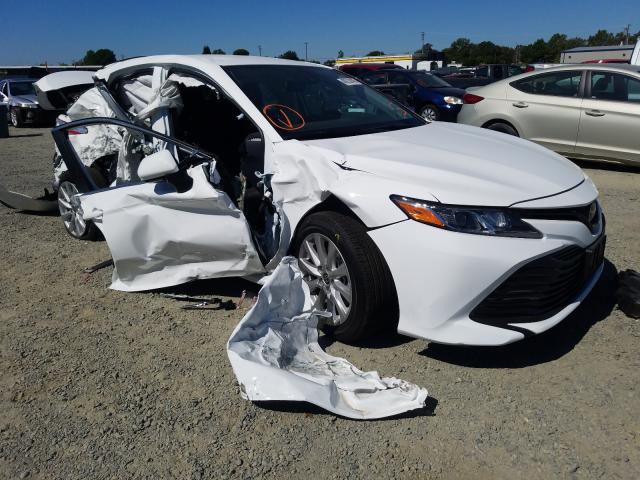 TOYOTA CAMRY LE 2020 4t1l11ak3lu947624