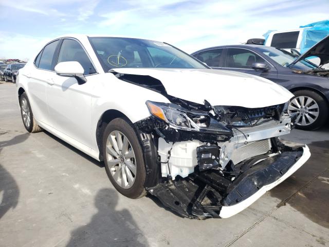 TOYOTA CAMRY LE 2020 4t1l11ak6lu976518