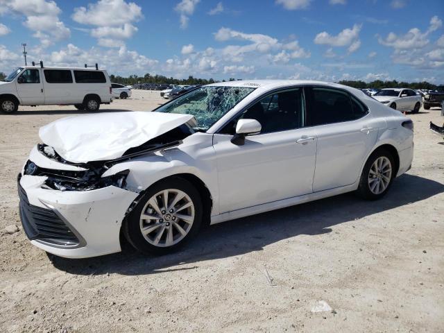 TOYOTA CAMRY LE 2024 4t1r11ak2ru904234