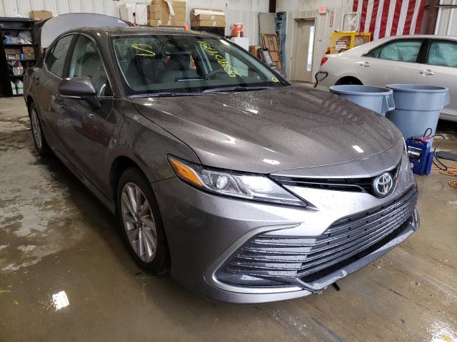 TOYOTA CAMRY LE 2021 4t1r11ak4mu572290