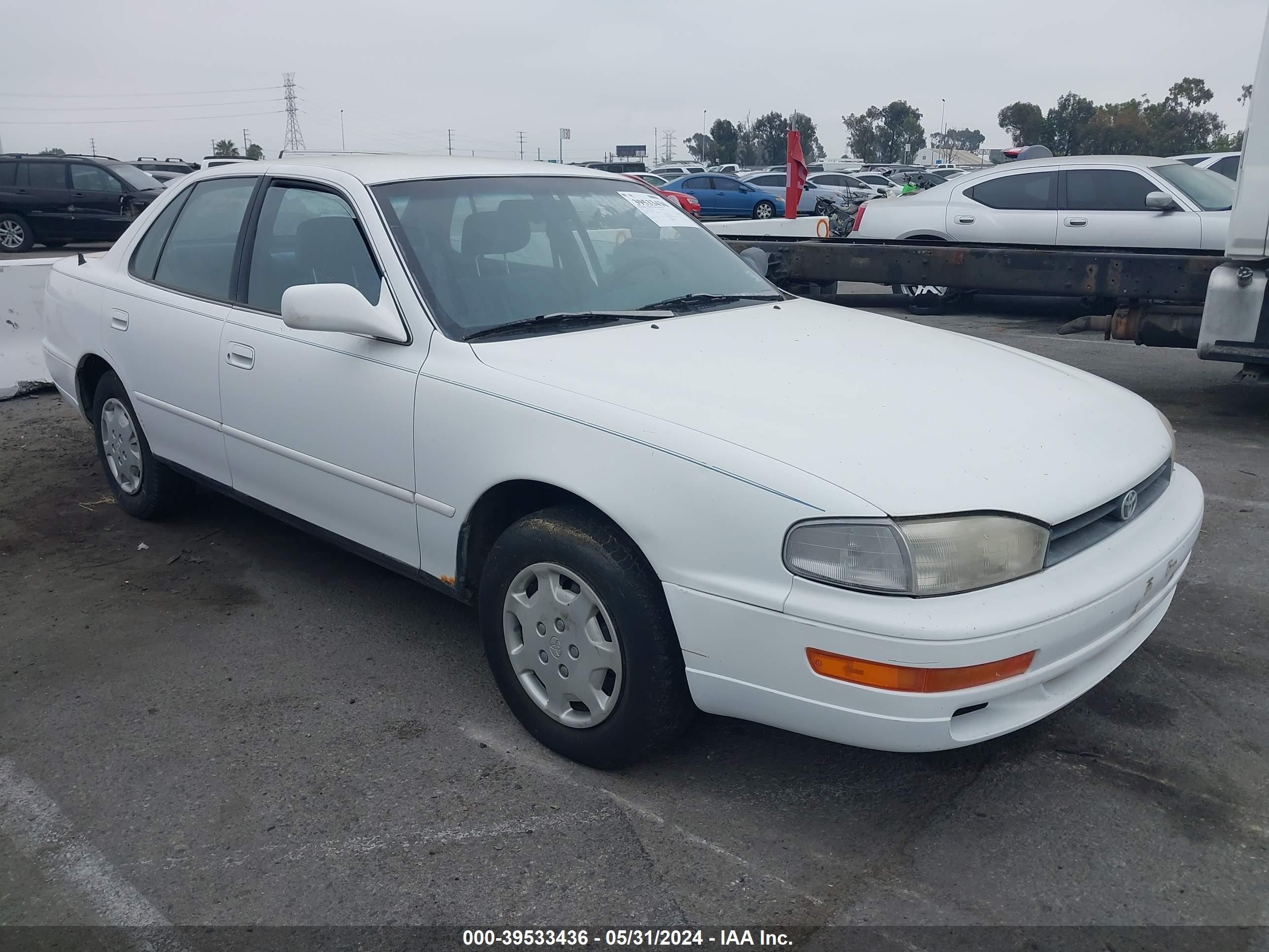 TOYOTA CAMRY 1992 4t1sk12e2nu013183