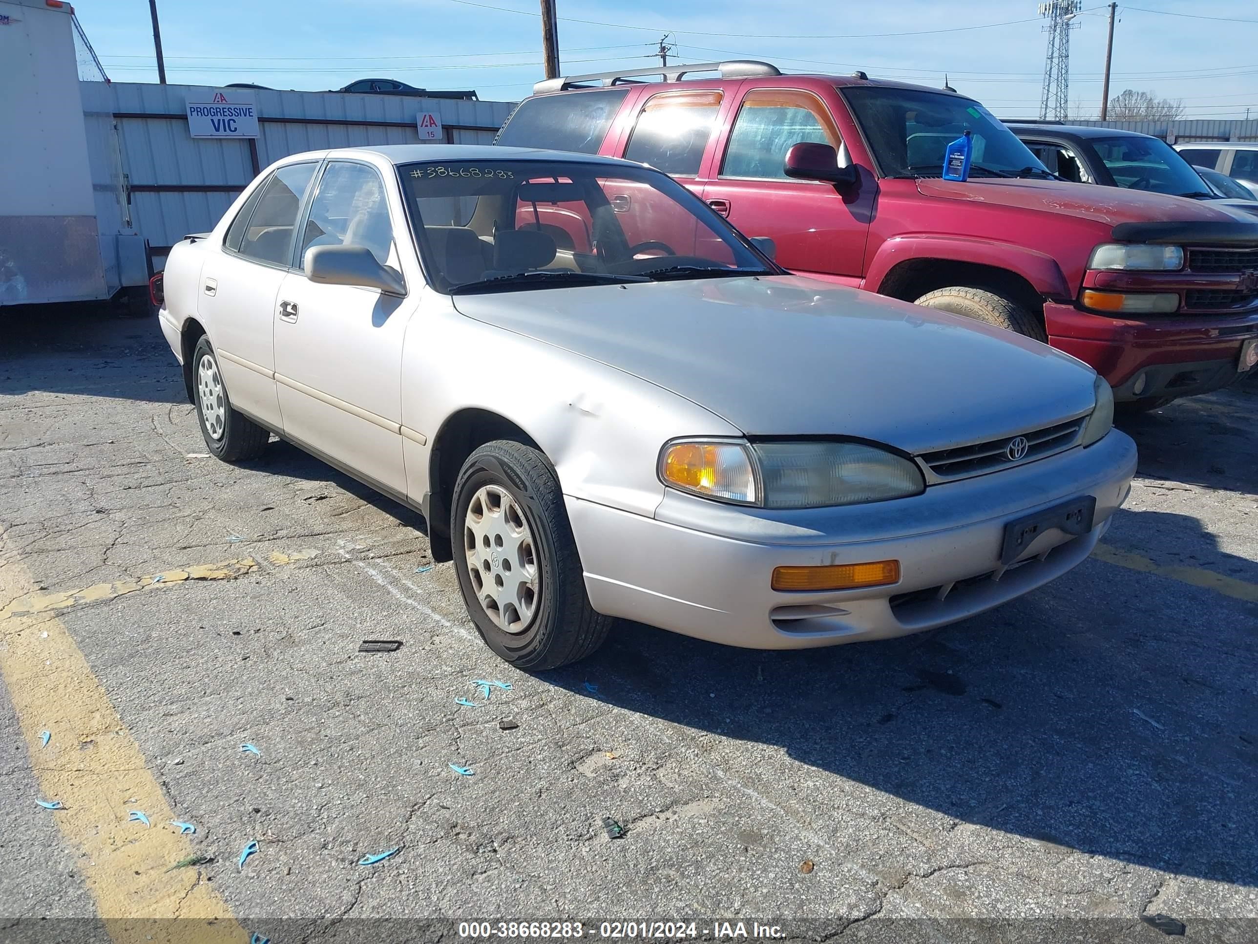 TOYOTA CAMRY 1995 4t1sk12e3su631446