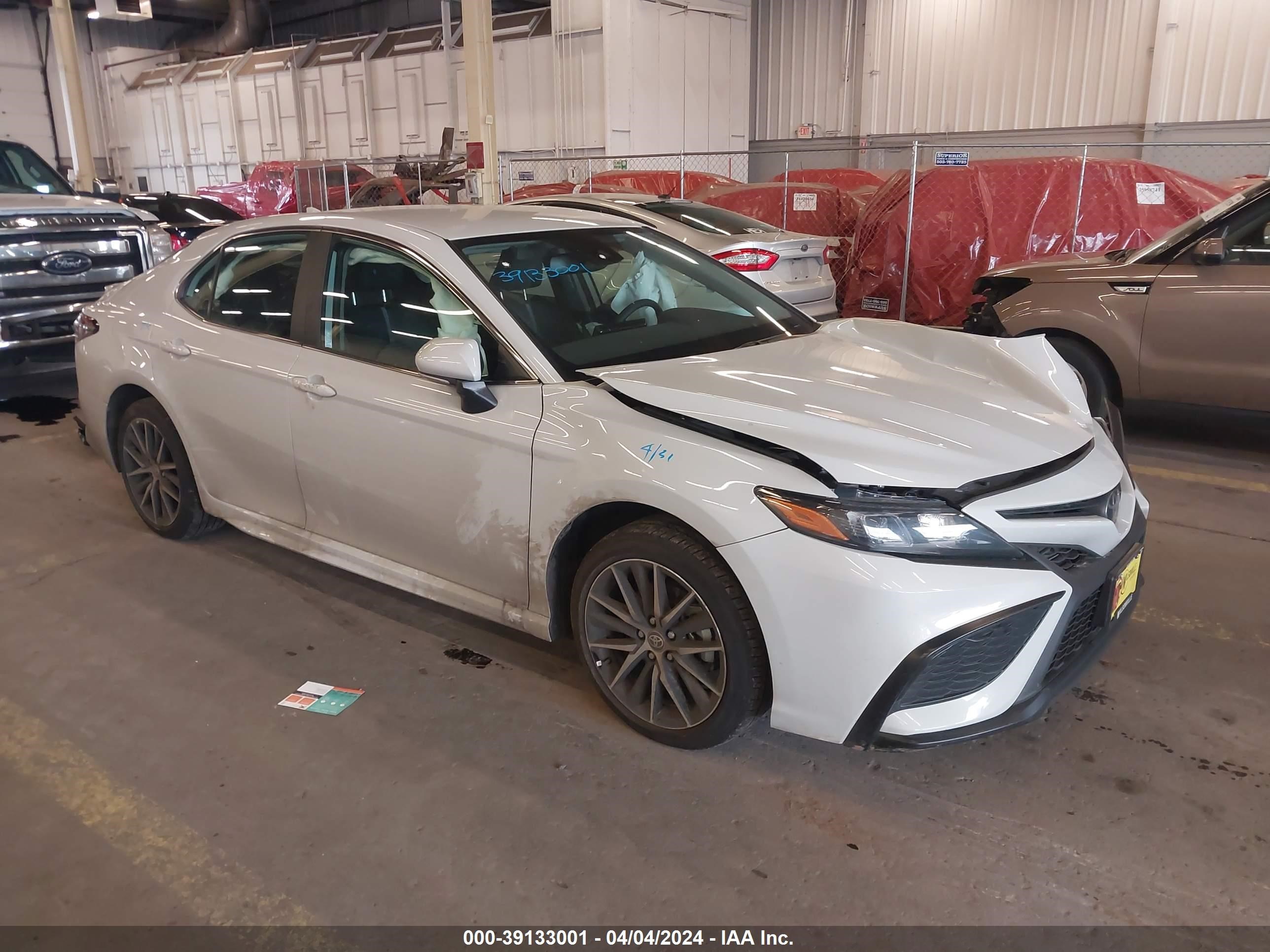 TOYOTA CAMRY 2024 4t1t11ak7ru207373