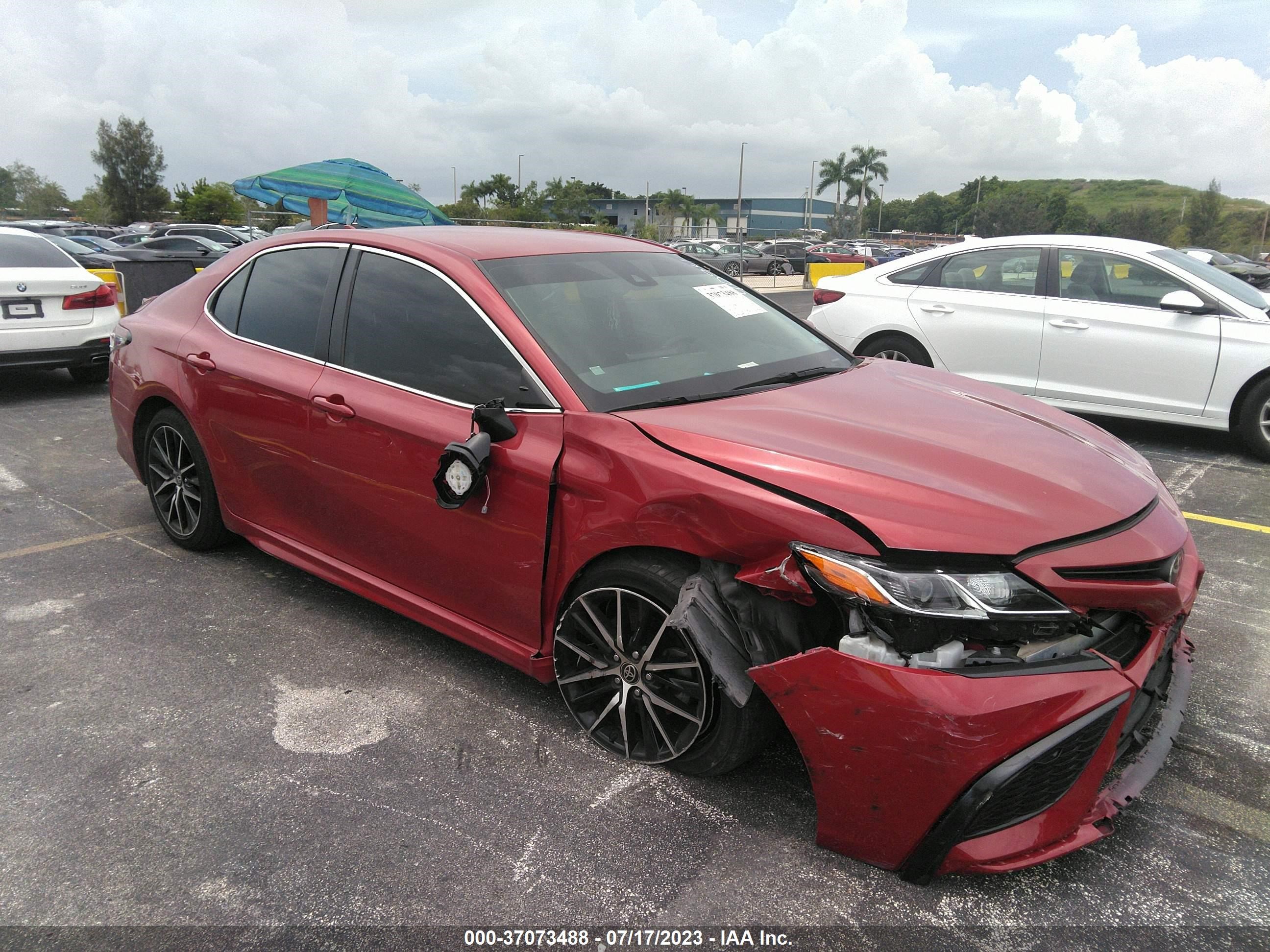 TOYOTA CAMRY 2021 4t1t11akxmu474094