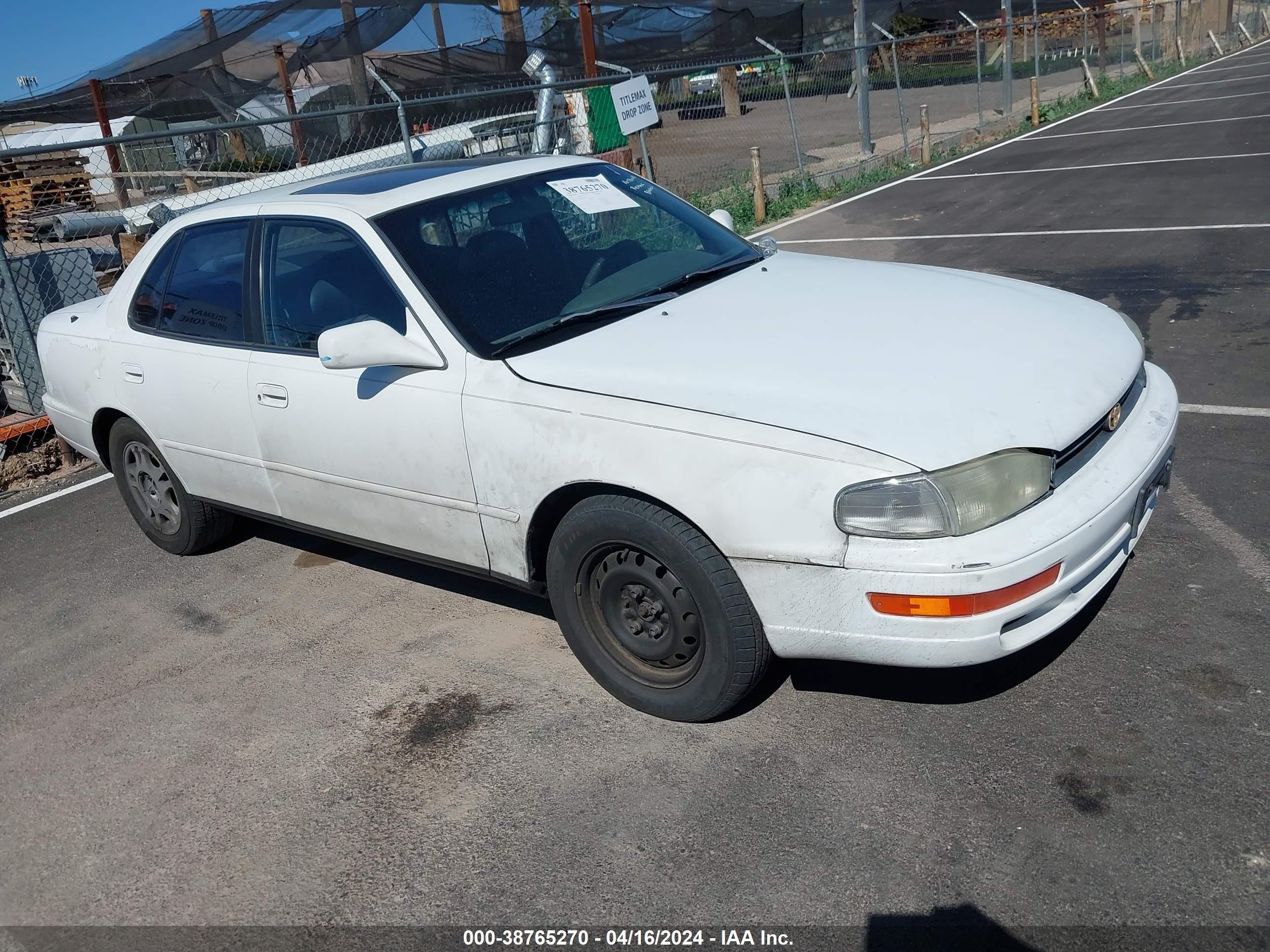 TOYOTA CAMRY 1993 4t1vk13e8pu101153