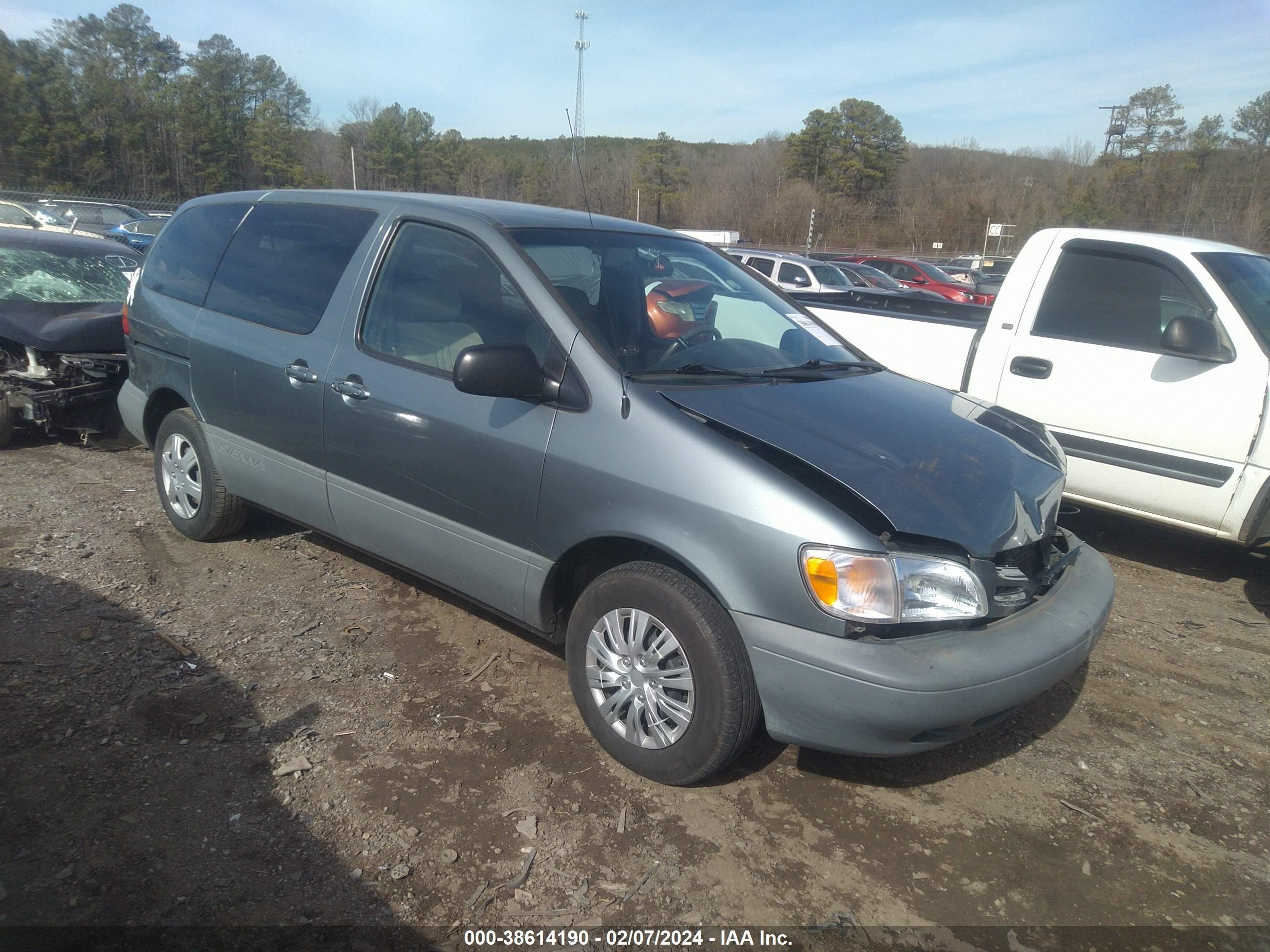 TOYOTA SIENNA 2000 4t3gf19c7yu307673