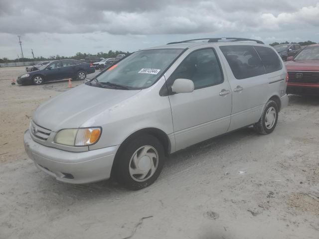 TOYOTA SIENNA LE 2002 4t3zf13c02u487460