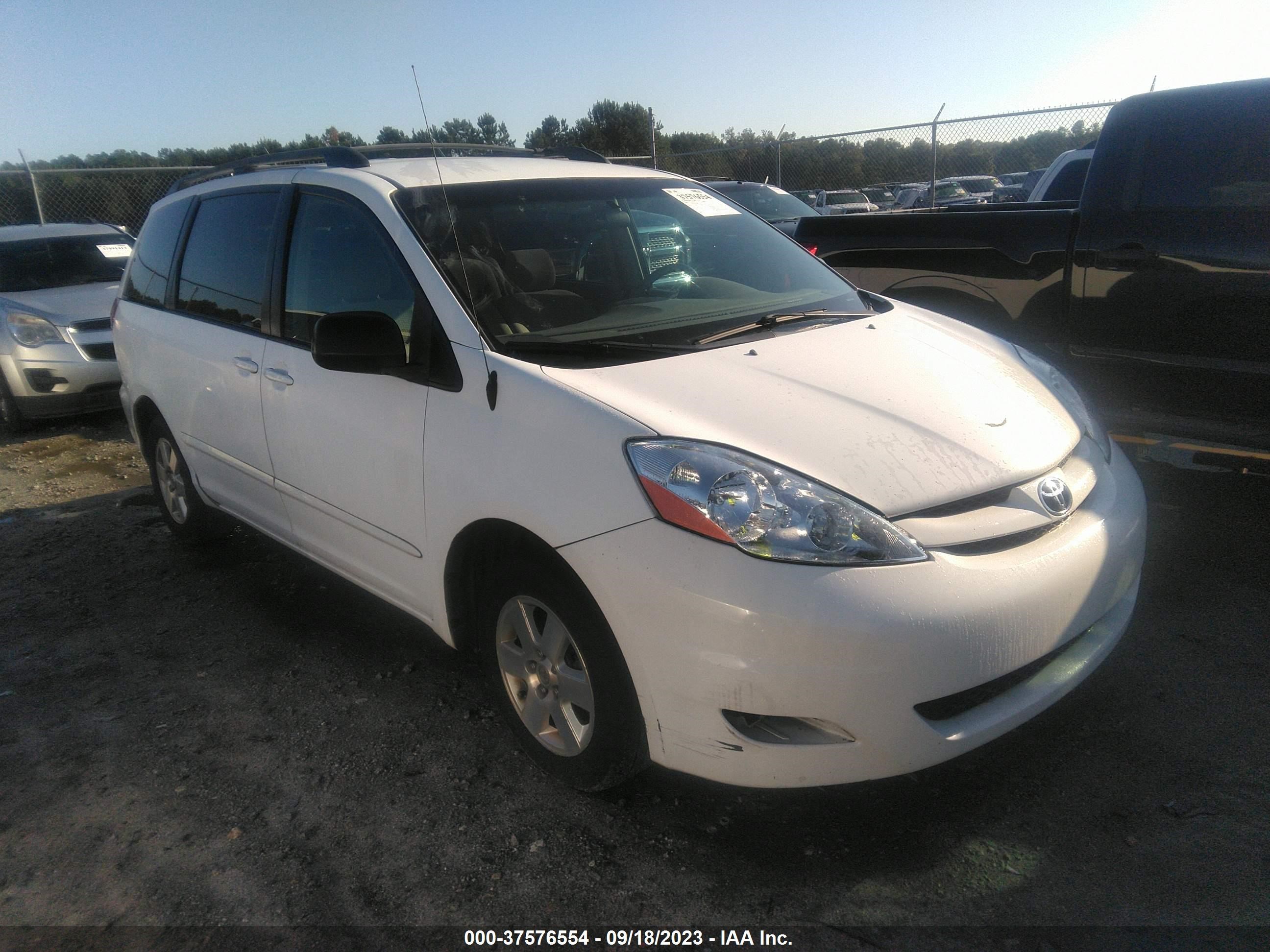 TOYOTA SIENNA 2001 4t3zf13c11u394140