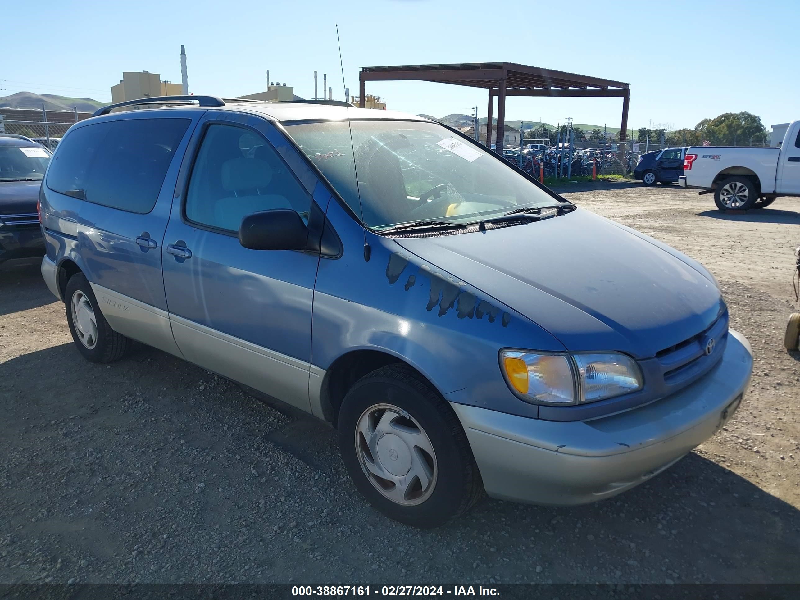 TOYOTA SIENNA 2000 4t3zf13c1yu203746