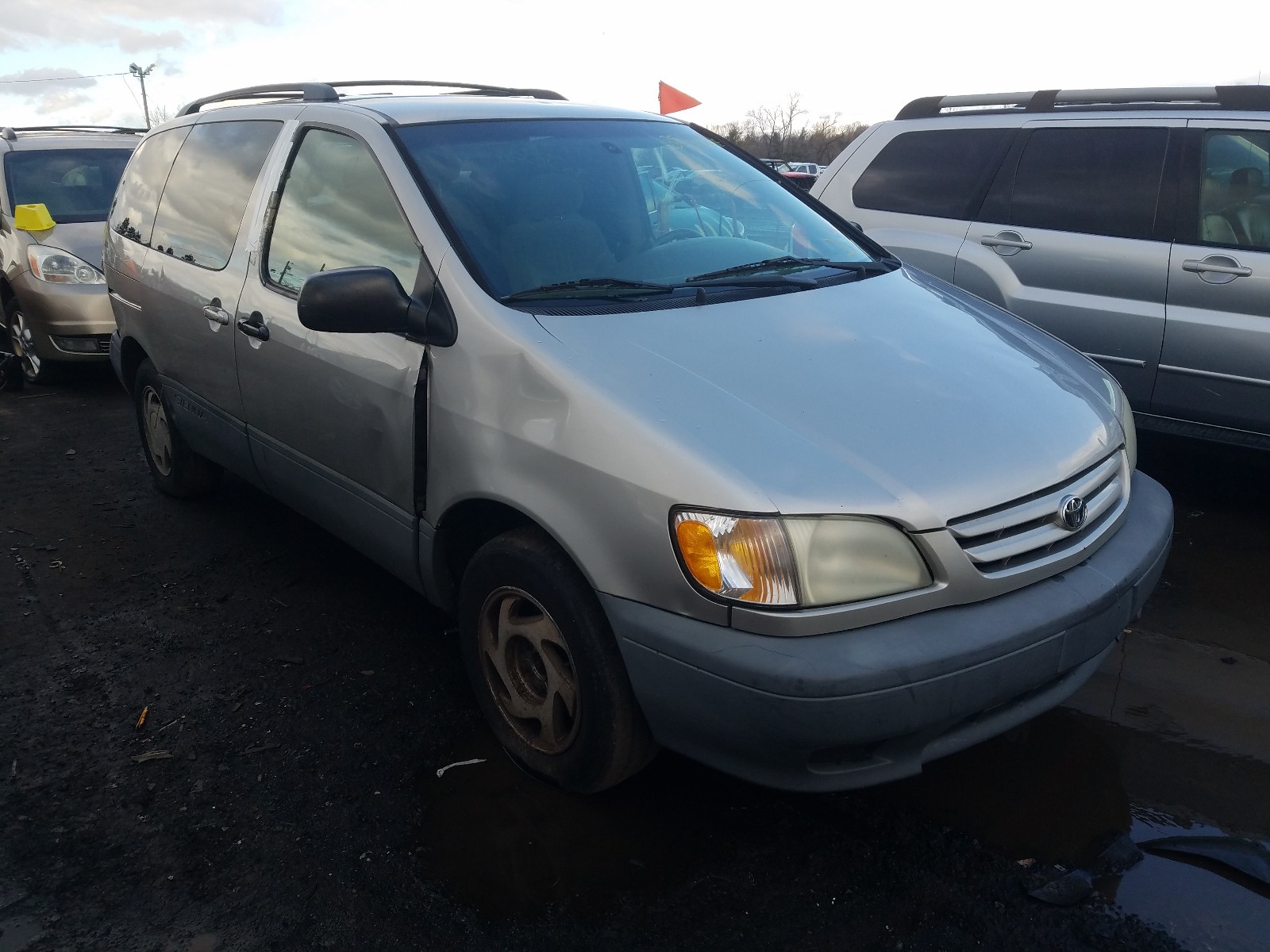 TOYOTA SIENNA LE 2001 4t3zf13c21u385642