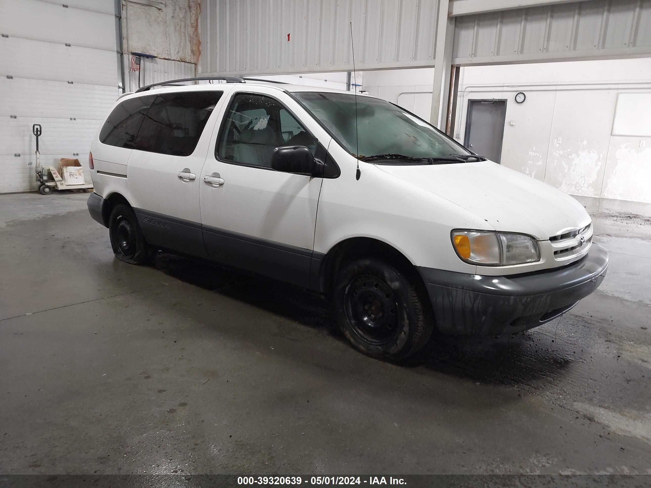 TOYOTA SIENNA 1998 4t3zf13c2wu061792