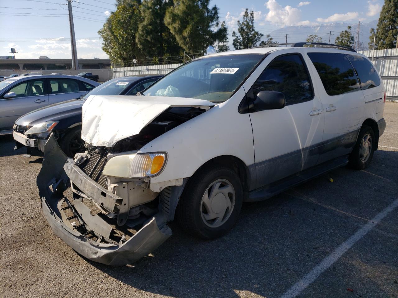 TOYOTA SIENNA 2002 4t3zf13c32u436907