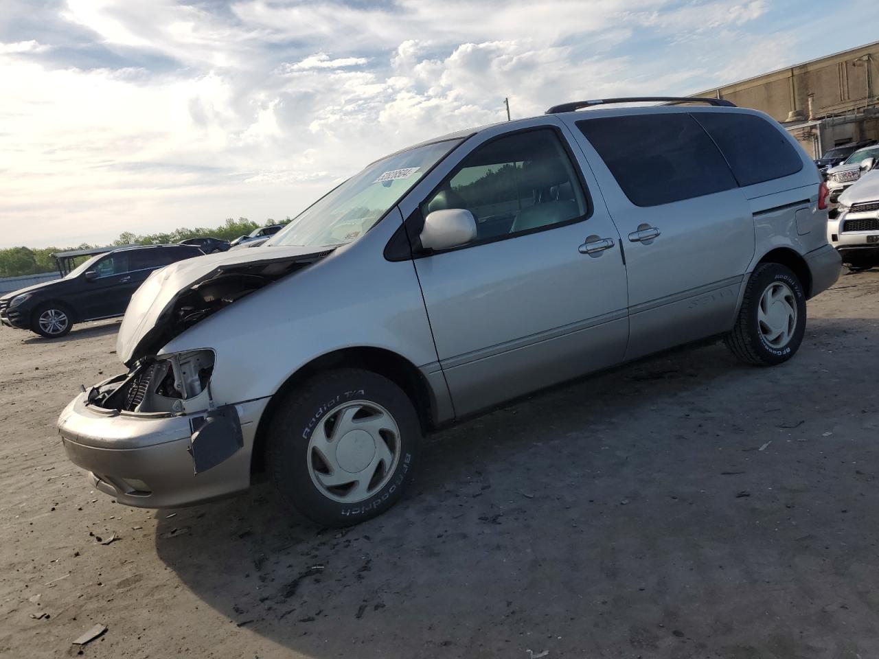 TOYOTA SIENNA 2003 4t3zf13c33u523644