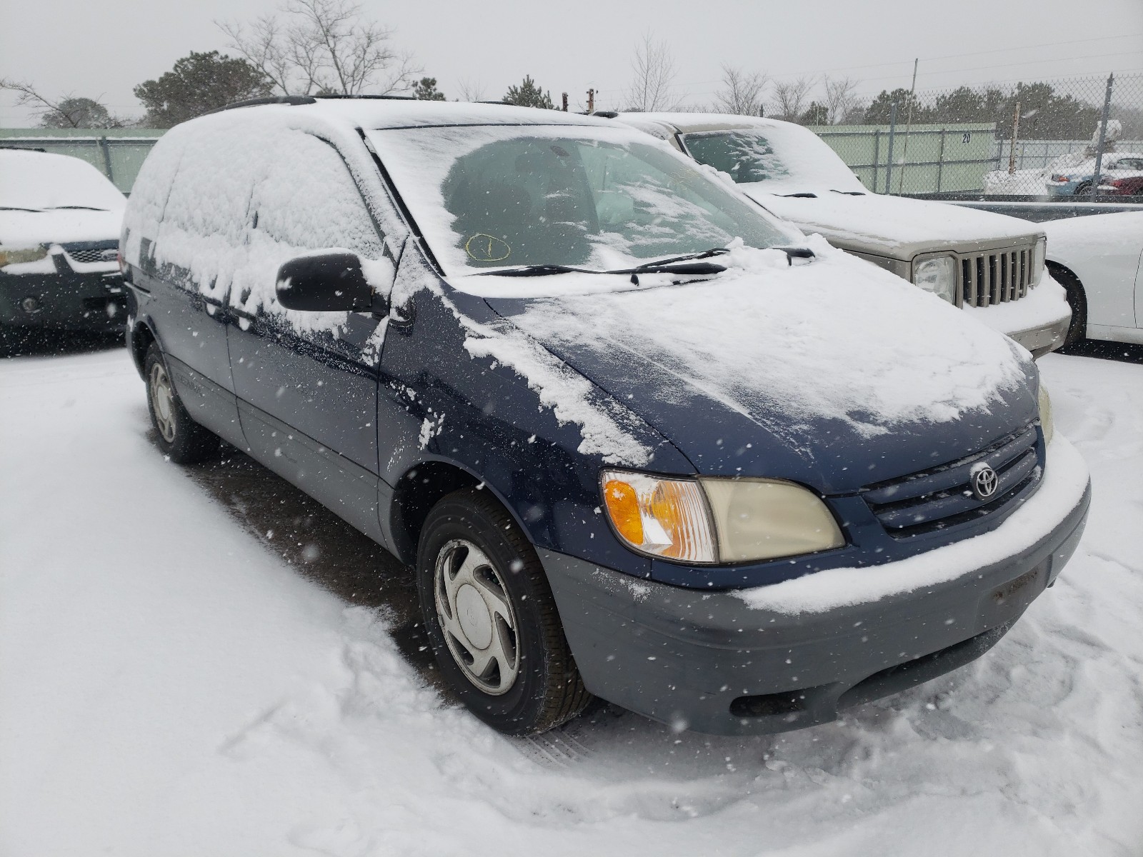 TOYOTA SIENNA LE 2001 4t3zf13c41u367532