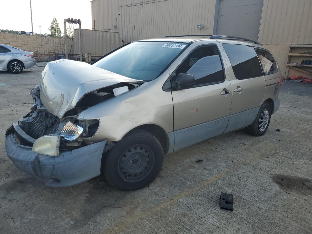 TOYOTA SIENNA 2002 4t3zf13c42u418495