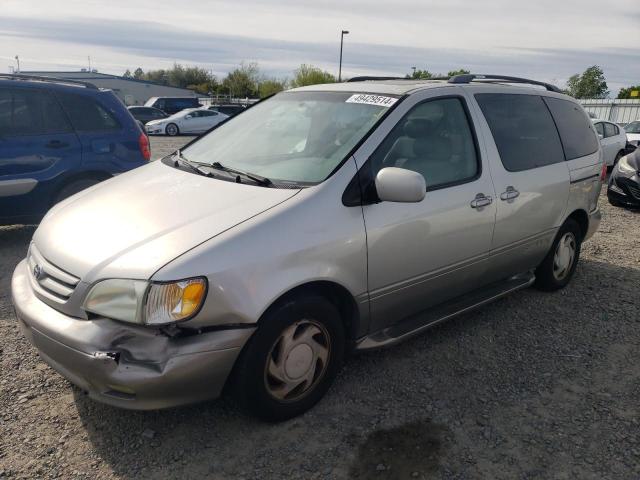 TOYOTA SIENNA LE 2002 4t3zf13c42u420425