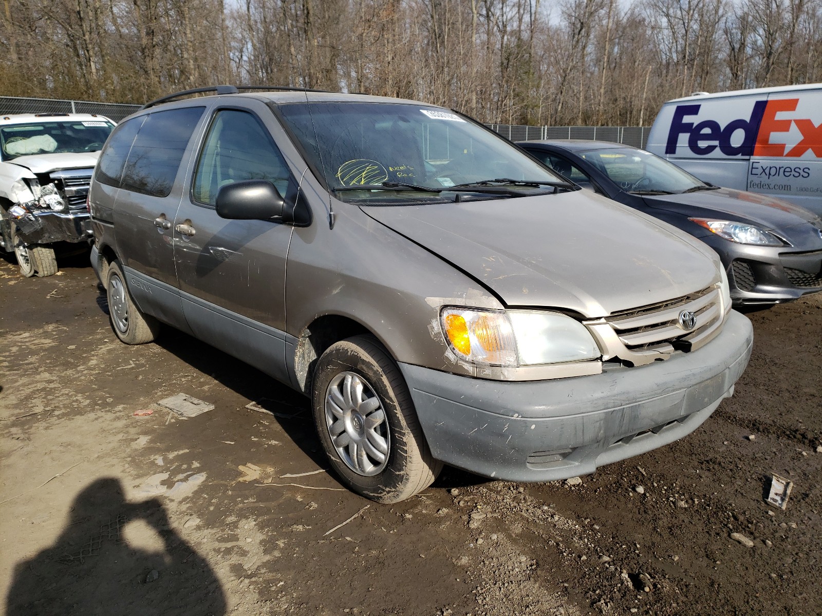 TOYOTA SIENNA LE 2002 4t3zf13c42u424295