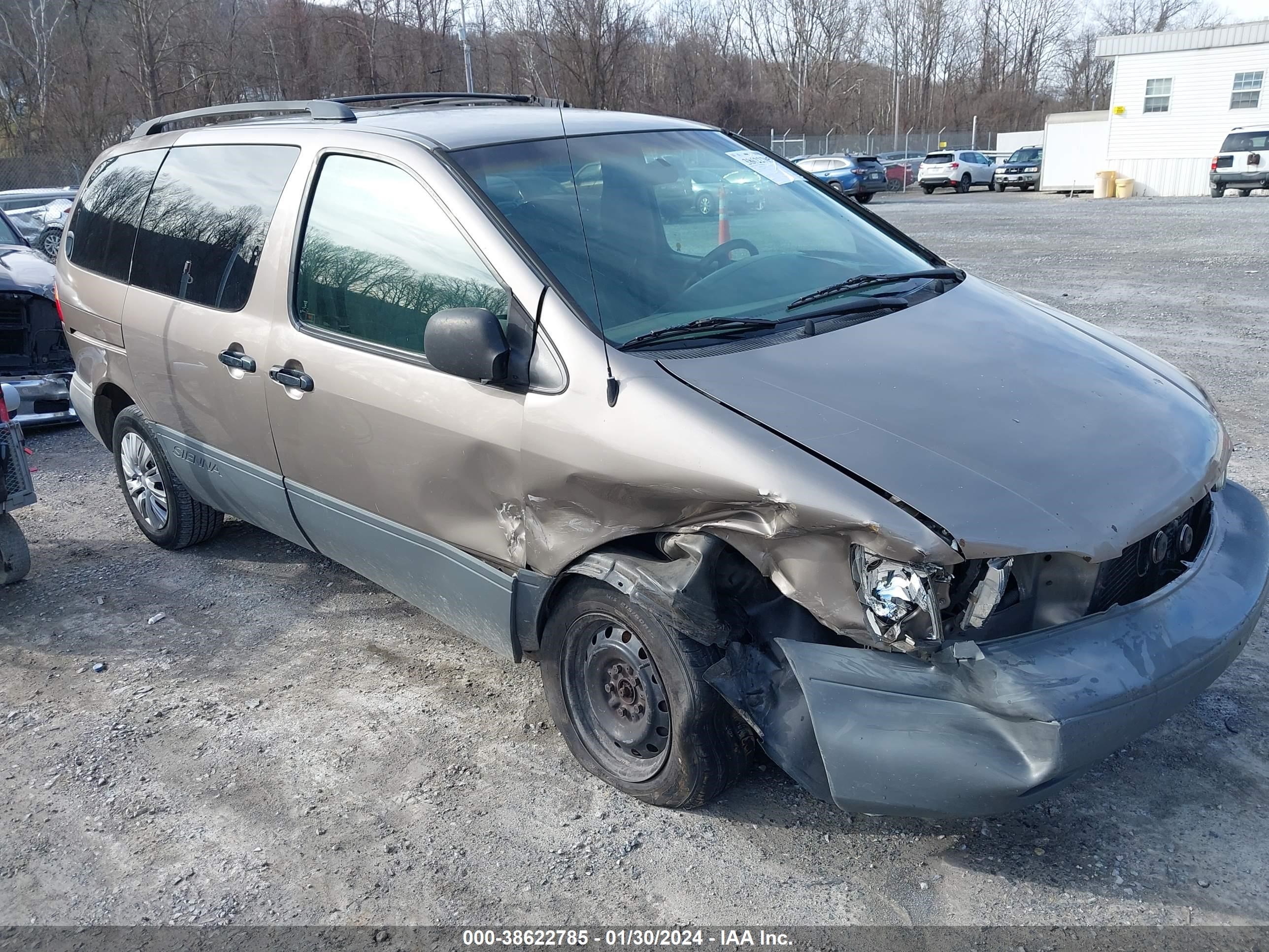 TOYOTA SIENNA 1999 4t3zf13c4xu109018