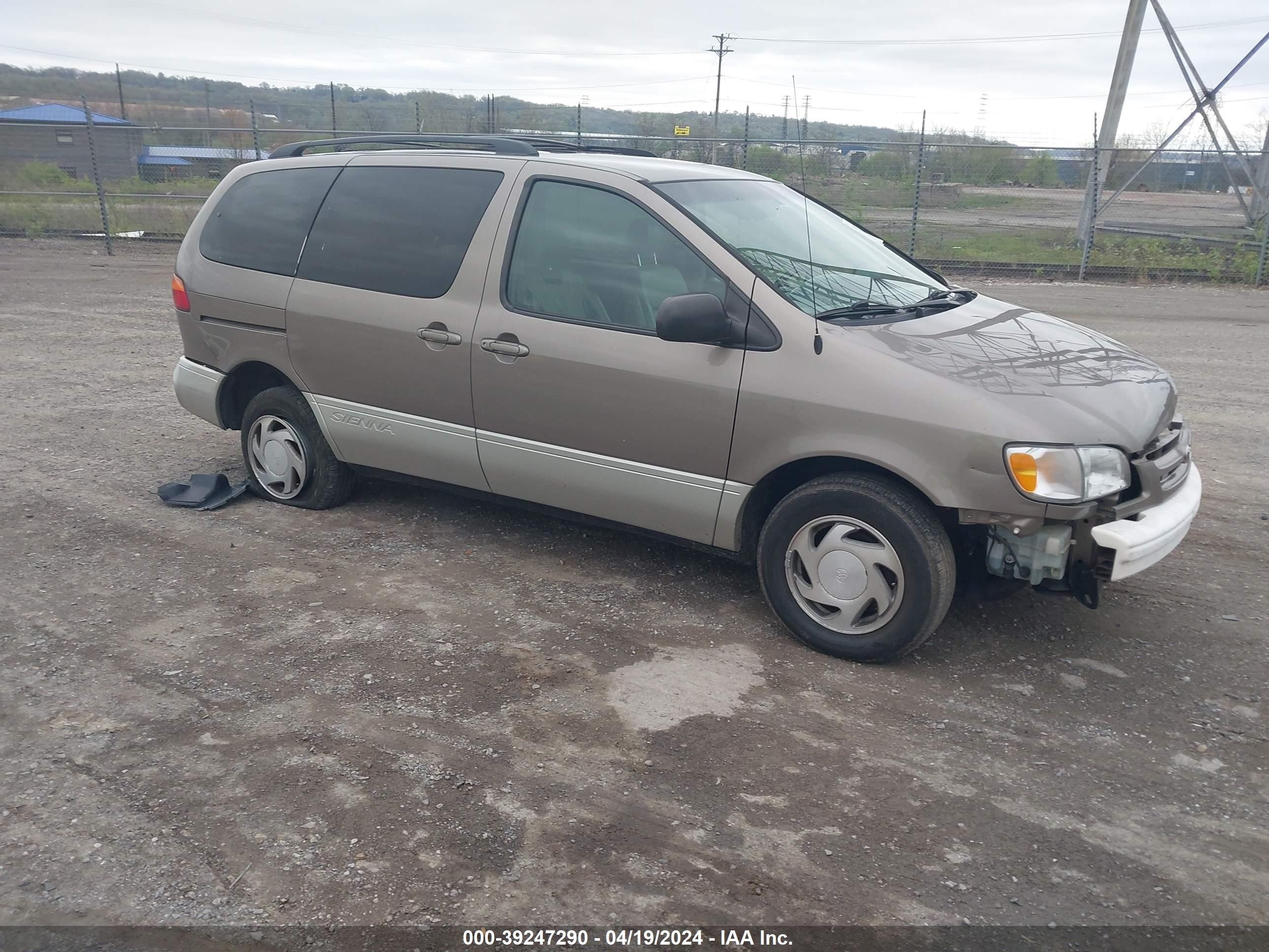 TOYOTA SIENNA 1999 4t3zf13c4xu129057