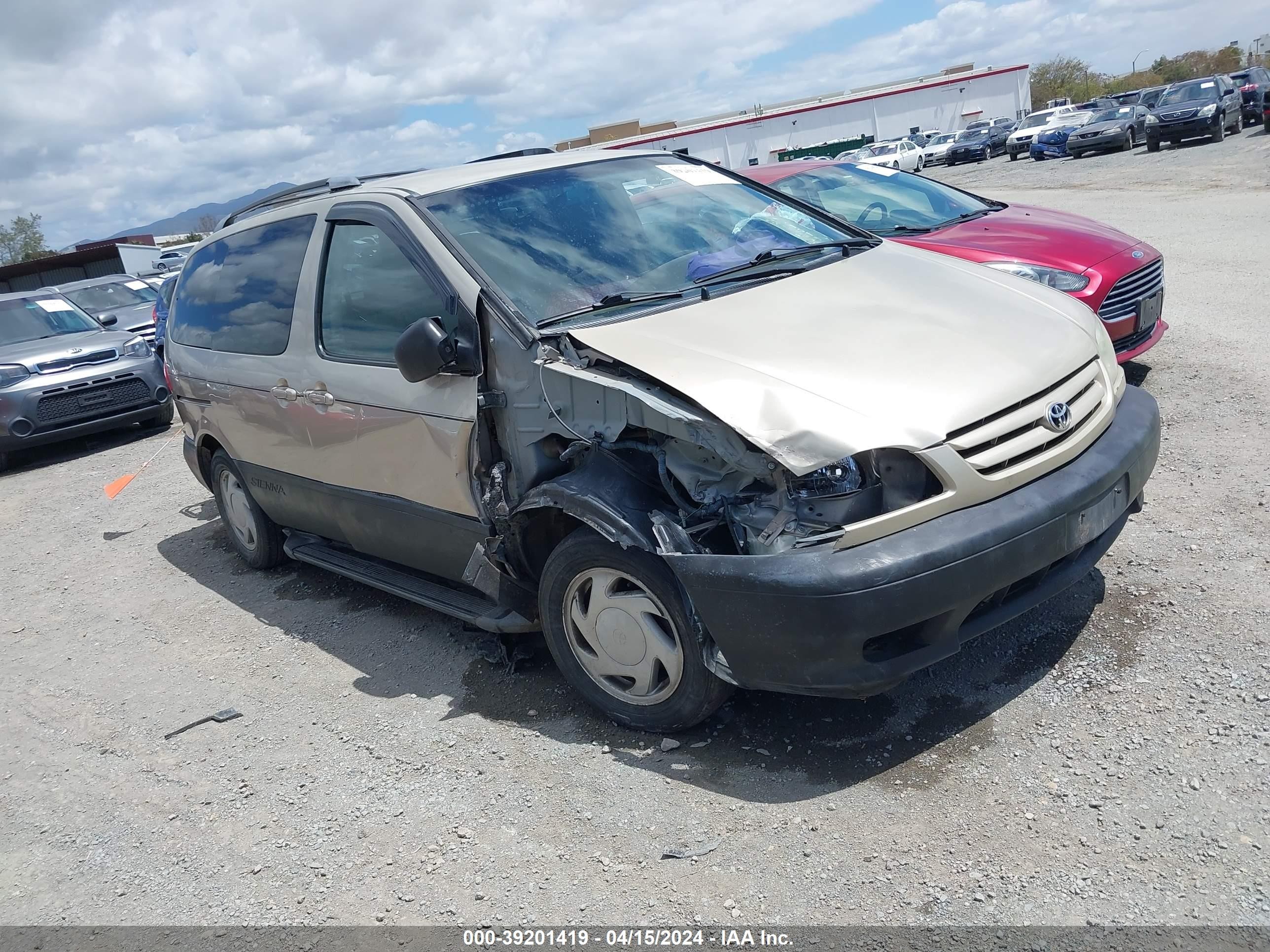 TOYOTA SIENNA 2001 4t3zf13c51u371556