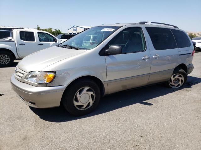 TOYOTA SIENNA LE 2002 4t3zf13c52u415556