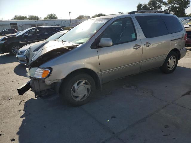 TOYOTA SIENNA LE 2002 4t3zf13c62u494316