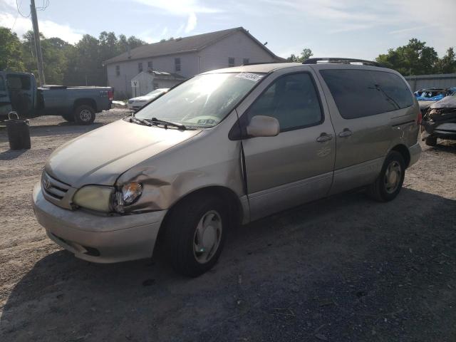 TOYOTA SIENNA LE 2002 4t3zf13c62u499404