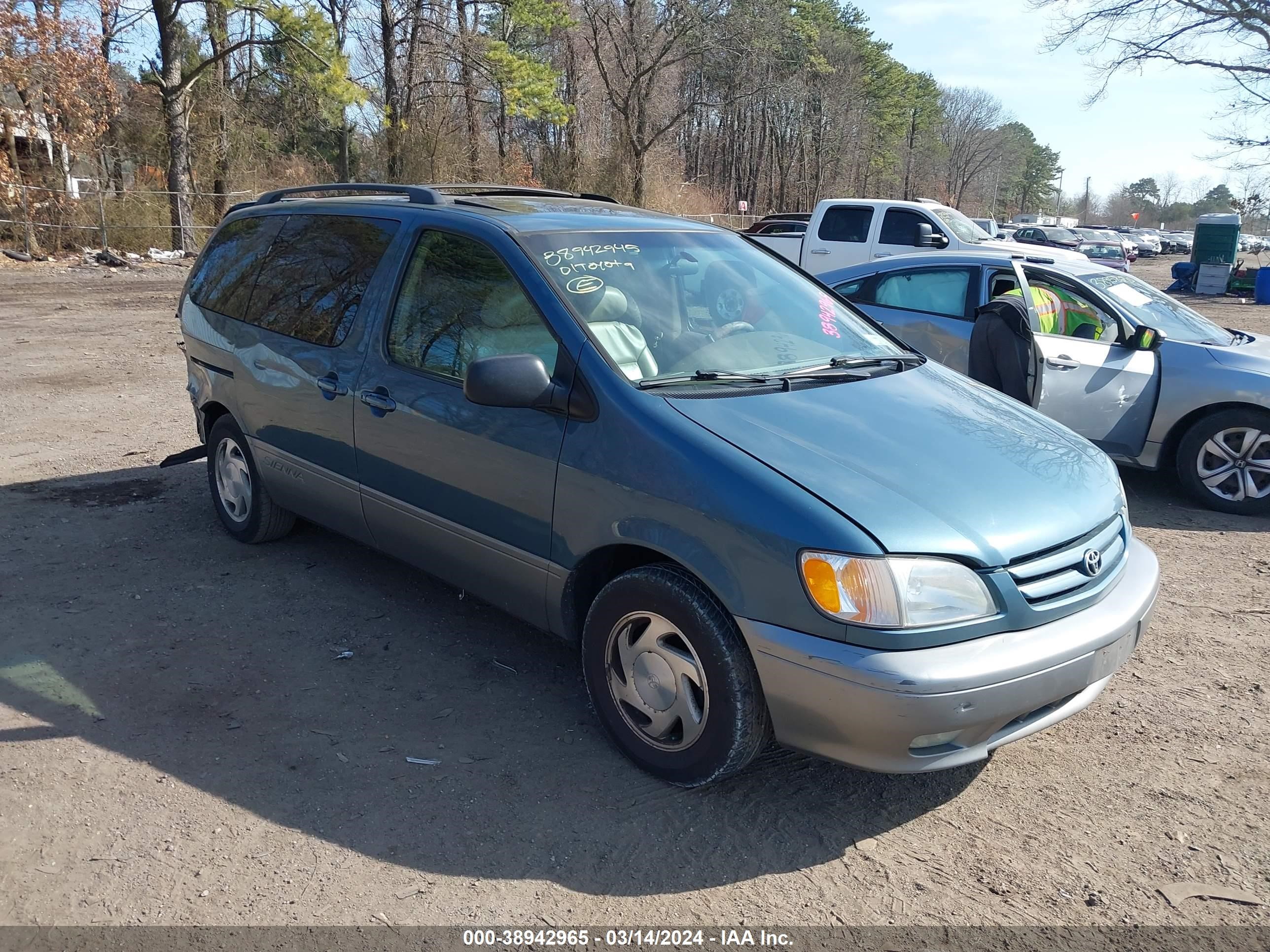 TOYOTA SIENNA 2001 4t3zf13c71u375138