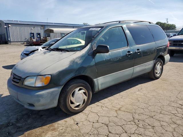 TOYOTA SIENNA LE 2002 4t3zf13c72u493367