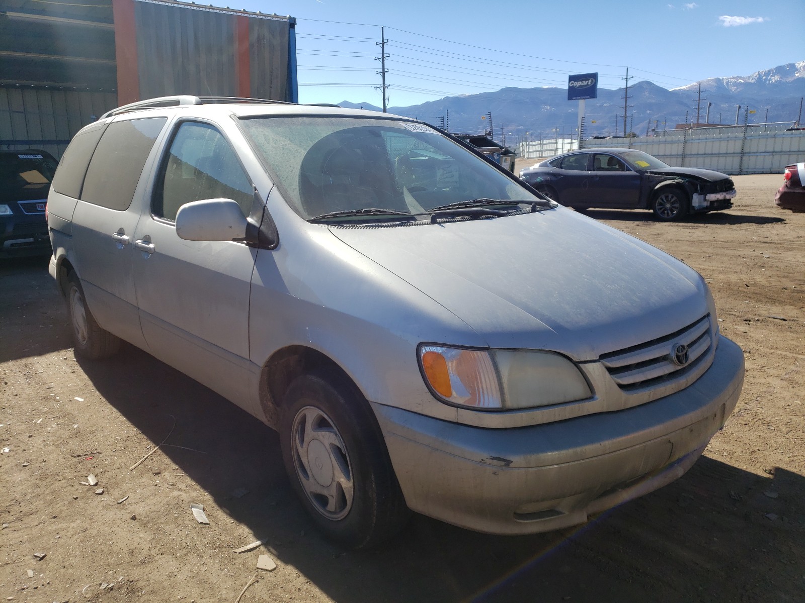 TOYOTA SIENNA LE 2002 4t3zf13c82u485150