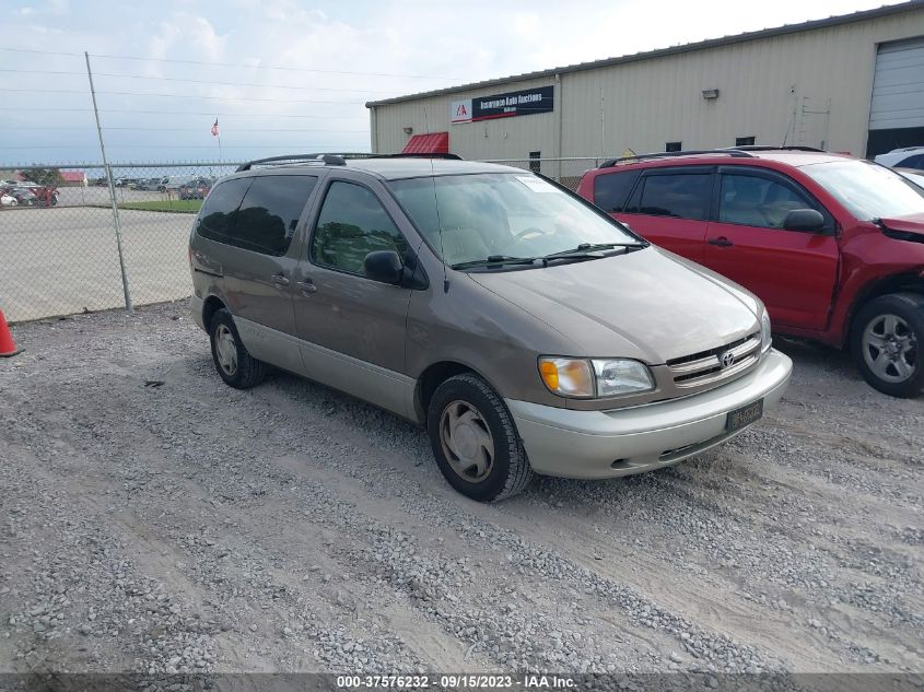 TOYOTA SIENNA 1999 4t3zf13c8xu152079