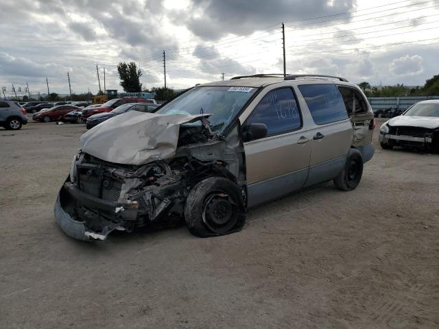 TOYOTA SIENNA LE 2000 4t3zf13c8yu251678