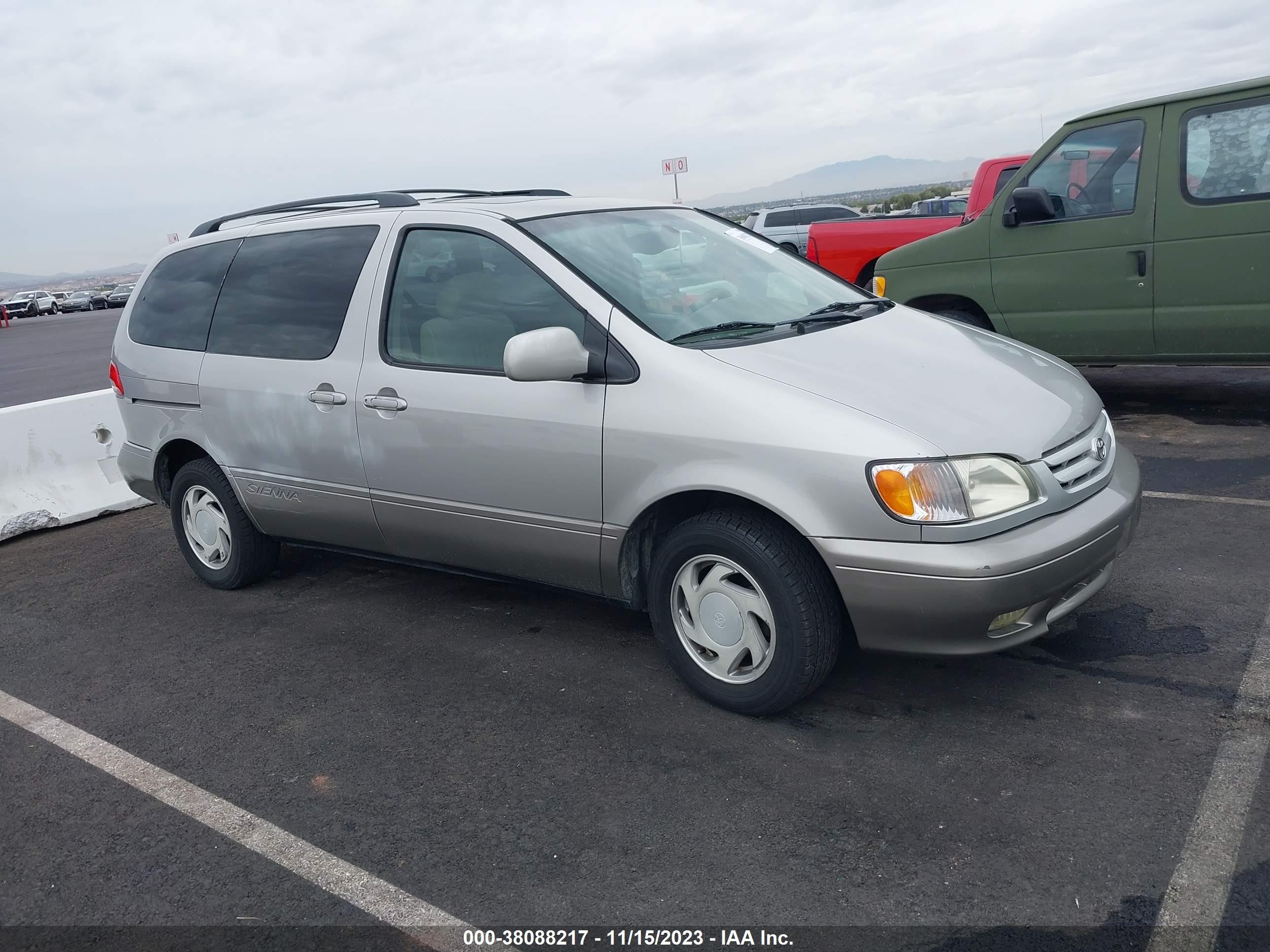 TOYOTA SIENNA 2001 4t3zf13c91u370524