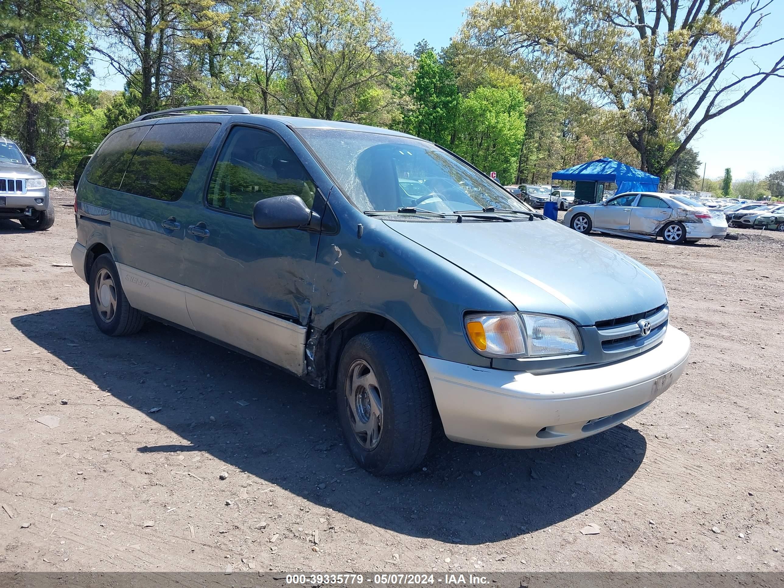 TOYOTA SIENNA 2000 4t3zf13cxyu210890