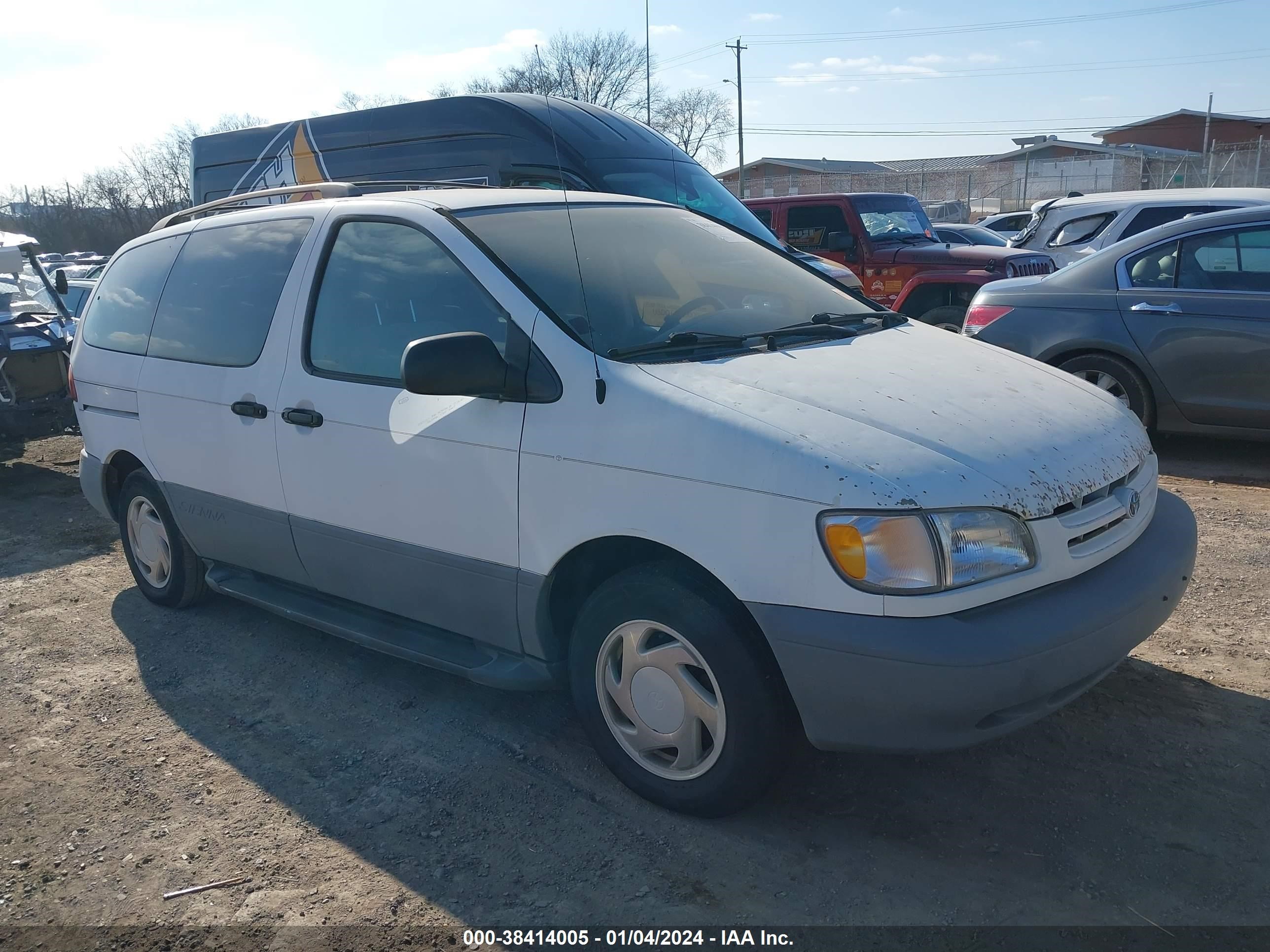 TOYOTA SIENNA 2000 4t3zf13cxyu232873