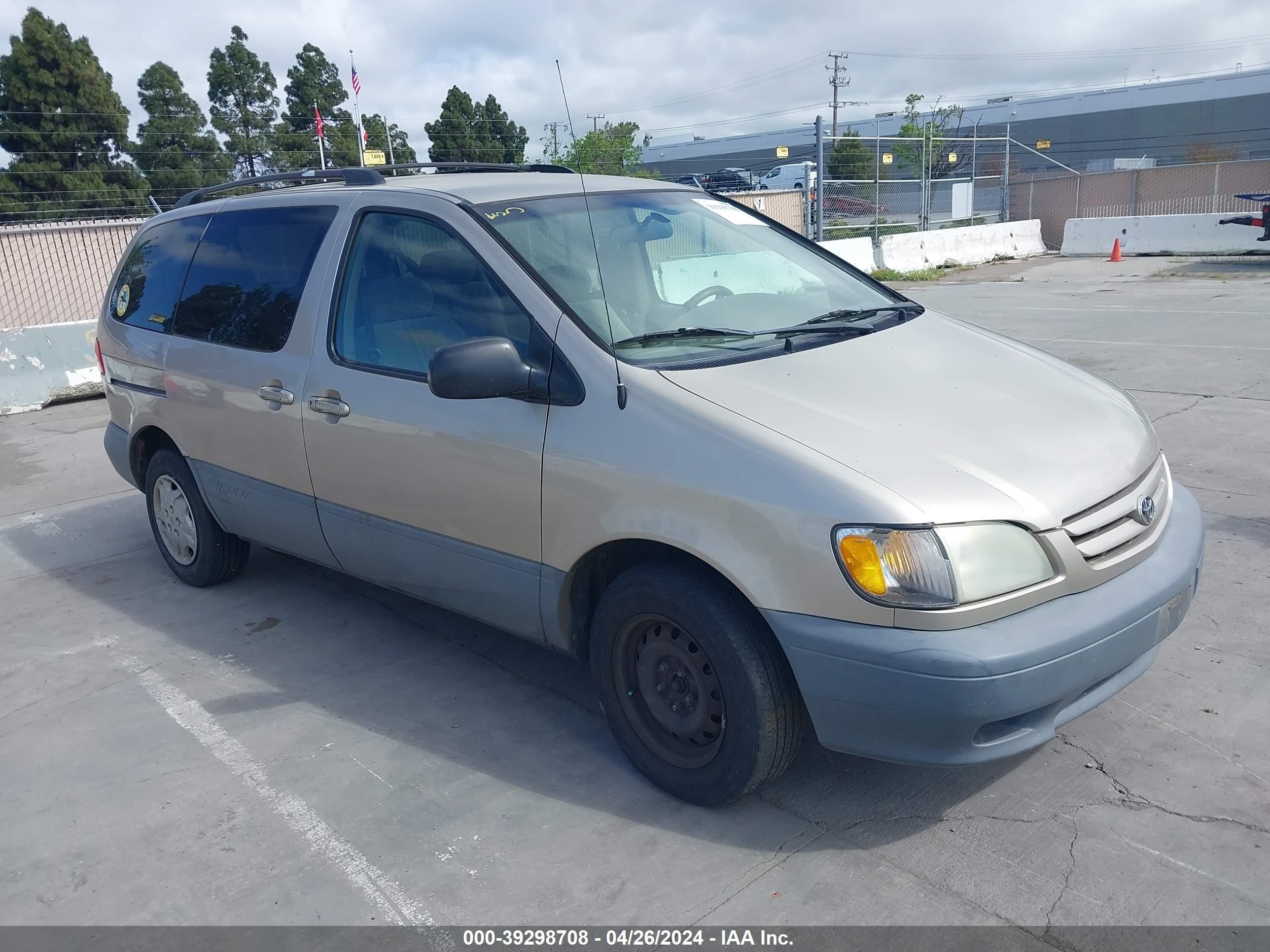 TOYOTA SIENNA 2002 4t3zf19c92u452732