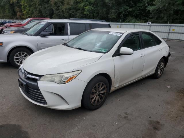 TOYOTA CAMRY LE 2016 4t4bf1fk0gr523691