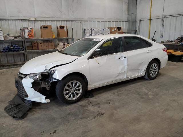 TOYOTA CAMRY LE 2016 4t4bf1fk0gr555461