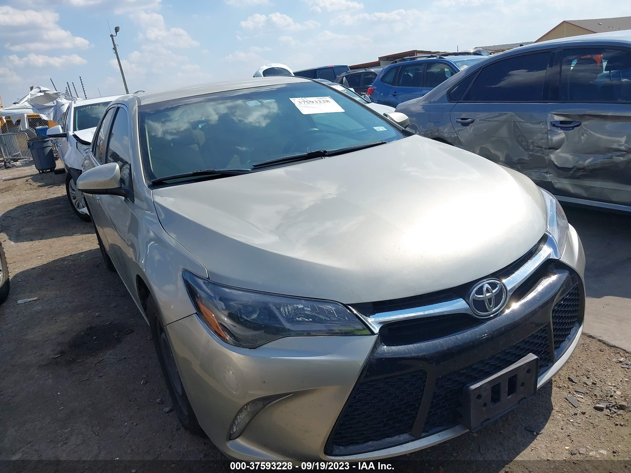 TOYOTA CAMRY 2015 4t4bf1fk1fr450054