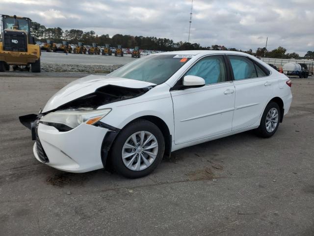 TOYOTA CAMRY LE 2016 4t4bf1fk1gr526714