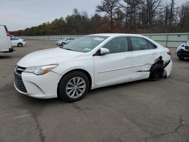 TOYOTA CAMRY LE 2015 4t4bf1fk3fr446250